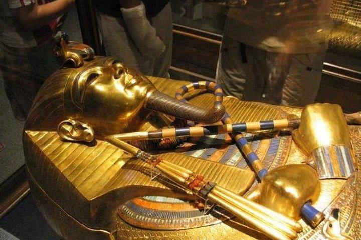 Cairo Egyptian Museum and Old Cairo Private Full-Day Tour with Lunch