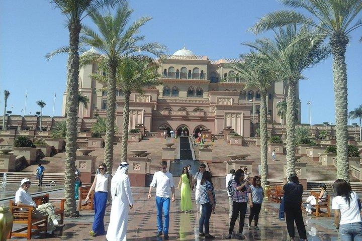 Private Abu Dhabi Tour From Dubai with Guide and driver