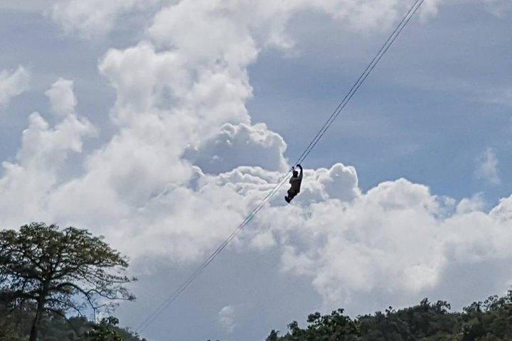 Cave Kayaking & Ziplines, V.i.V.