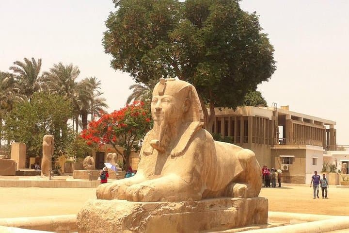 Private Day Tour Giza Pyramids, Sphinx, Memphis, and Saqqara