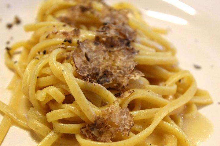 Private Truffle Hunting in Chianti from Florence