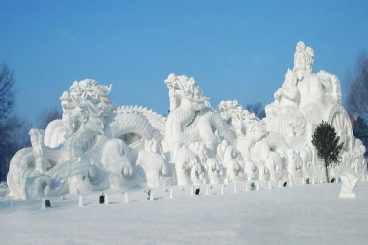 All Inclusive Private Harbin Day Tour including Sun Island, Snow and Ice World