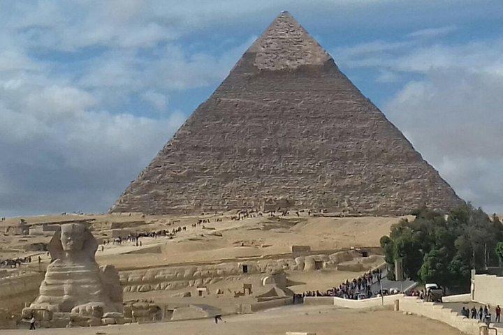 Half Day Tour To Giza Pyramids & Sphinx From Cairo Airport