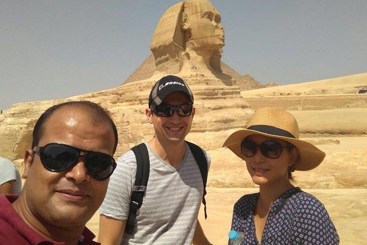 Half Day Tour To Giza Pyramids & Sphinx From Cairo Airport
