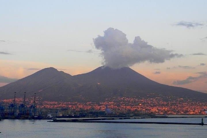 Pompeii and Vesuvius Day Trip from Naples with Lunch