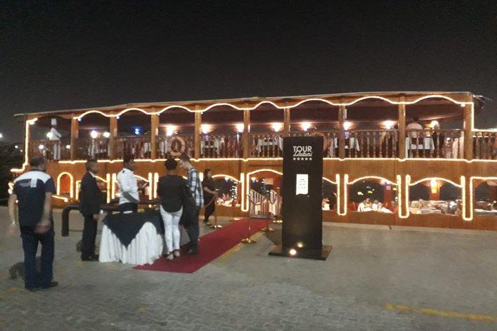 Dhow Cruise Dinner in Dubai Marina