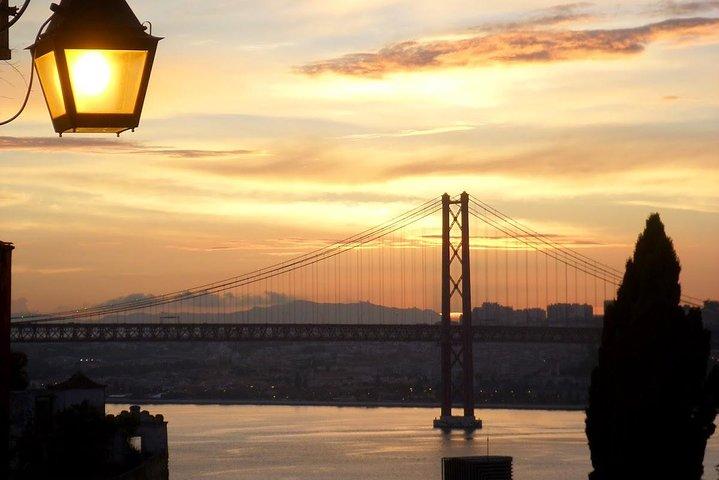 South of Lisbon Private Tour - Cacilhas - Almada - Costa da Caparica