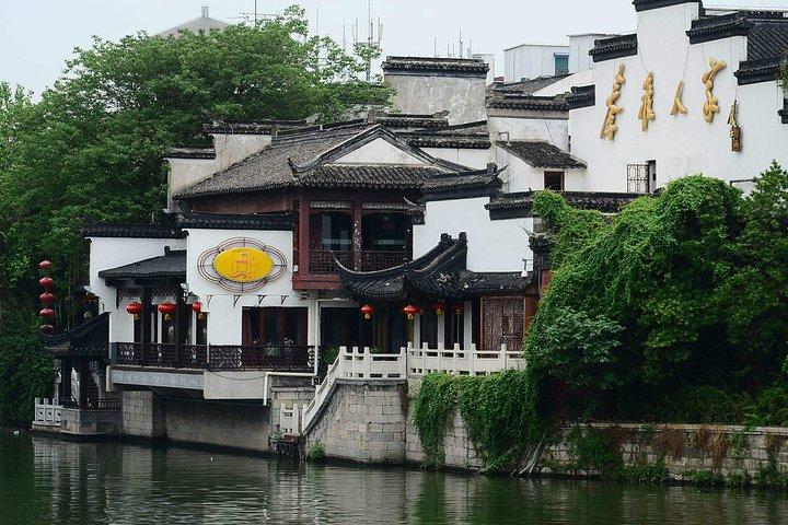 Private Nanjing Day Tour to Sun Yat-Sen's Mausoleum, Ming Xiaoling Tomb and Confucius Temple