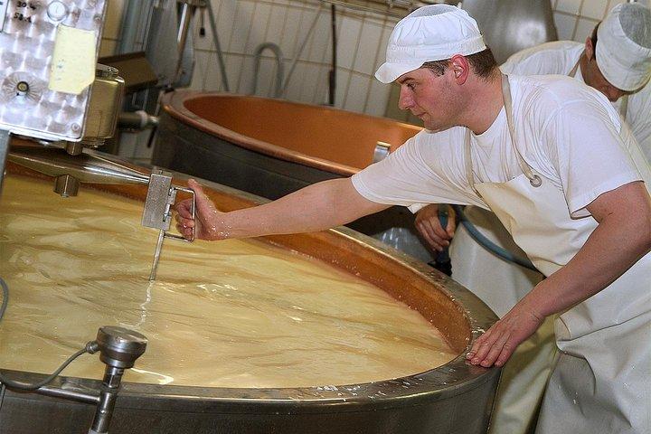 Gruyères Tour from Geneva With Train, Chocolate and Cheese