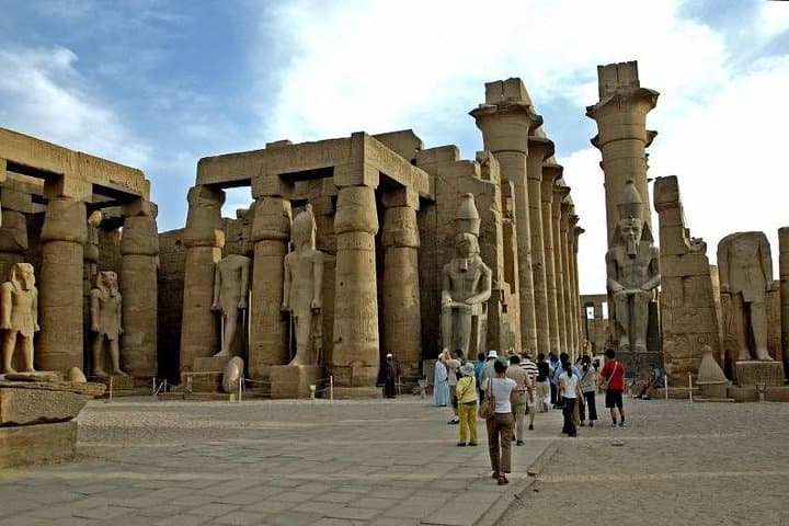 Full-Day Luxor Highlights Tour: East and West Banks