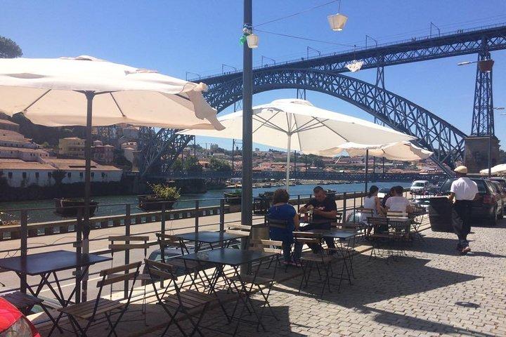 Porto: Private Walking Food Tour with Tastings