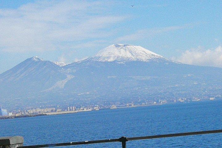 Pizza Tour | Vesuvius & Pompeii included pizza with driver