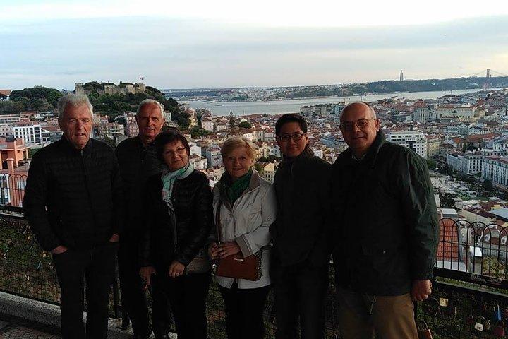 Lisbon By Night with Dinner and Fado Show Included
