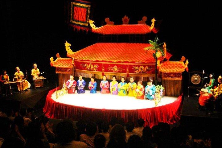 Private: Hanoi Street Food tour with Water Puppet Show and Cyclo