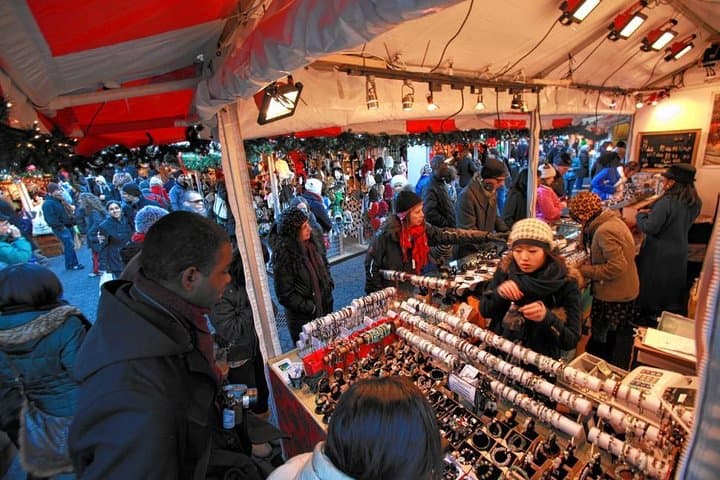 New York City Christmas Holiday Lights and Markets Walking Tour