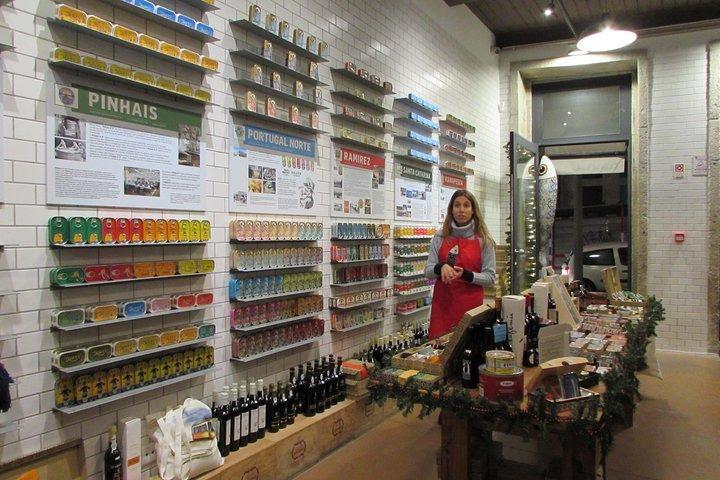 Porto Private Food & Wine Walking Tour with Market & Tastings