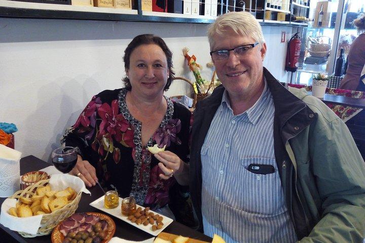 Porto Private Food & Wine Walking Tour with Market & Tastings