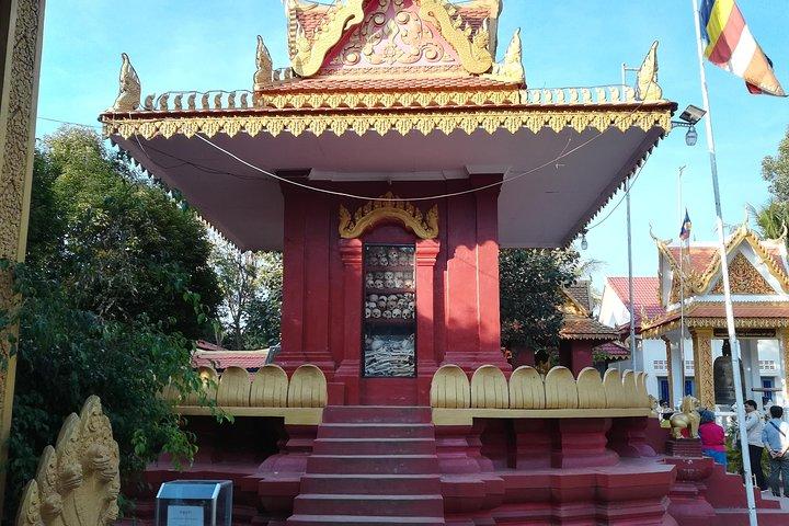 War Museum, Killing Field and Floating Village ( Kampong Phluk)
