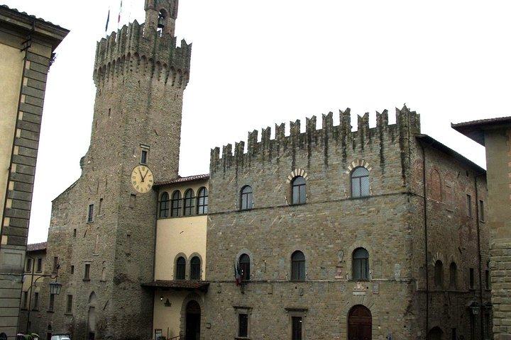 Arezzo Private Tour with Official Guide