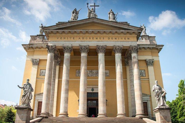 Eger Private Full-Day Wine Tasting Tour and Sightseeing from Budapest