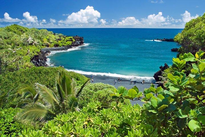 Maui: Road to Hana Luxury Limo-Van Tour with Helicopter Flight