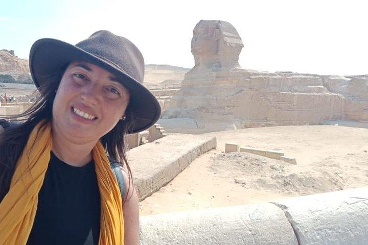 Private Half Day Tour to Giza Pyramids and Sphinx with Camel ride