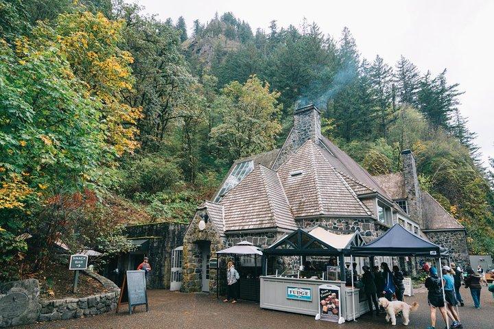 Mt Hood, Waterfalls, and Wine Tour