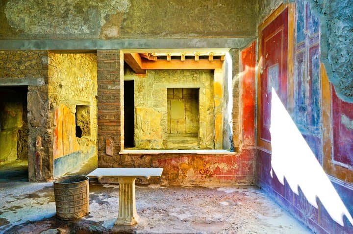 Pompeii and Museum of Naples Private Tour led by an Archaeologist