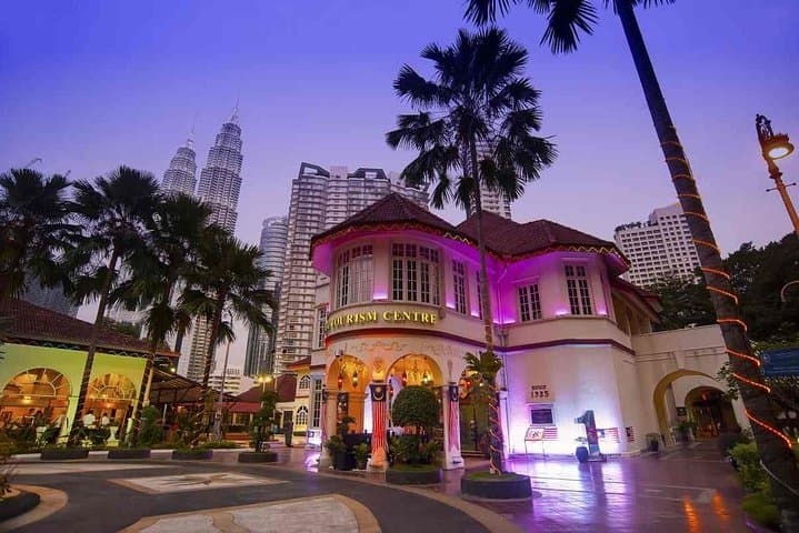 Kuala Lumpur Night Tour with Chinatown, Twin Towers & KL Tower