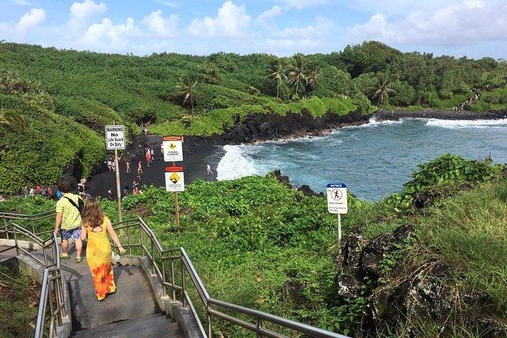 Road to Hana: Full-Day Scenic Drive with Blacksand & Waterfalls