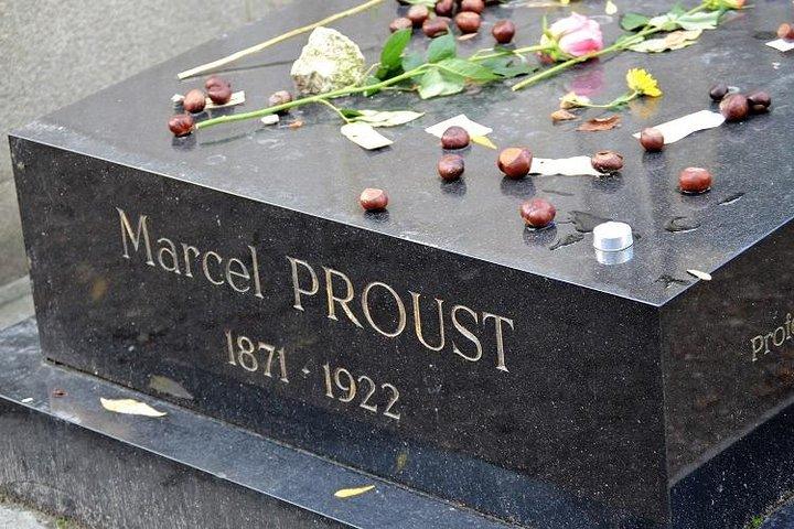 The Pere Lachaise Cemetery Private Tour
