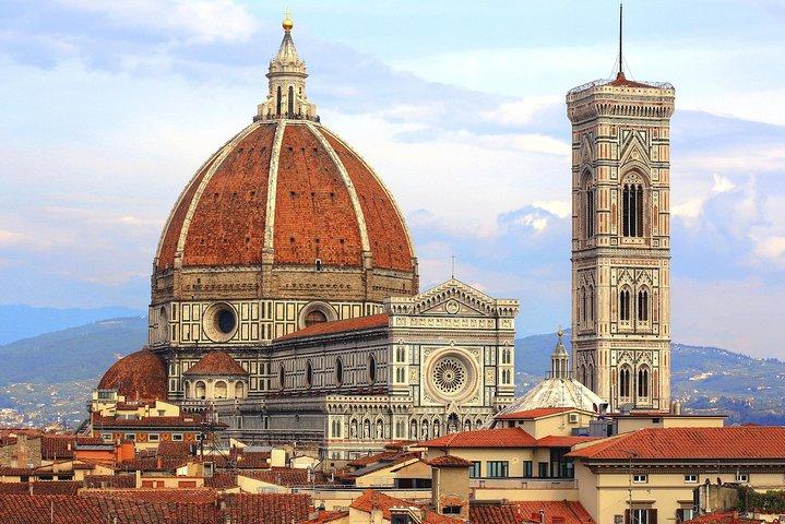 BE THE FIRST: Early Bird Florence Walking Tour & Accademia Gallery (David)