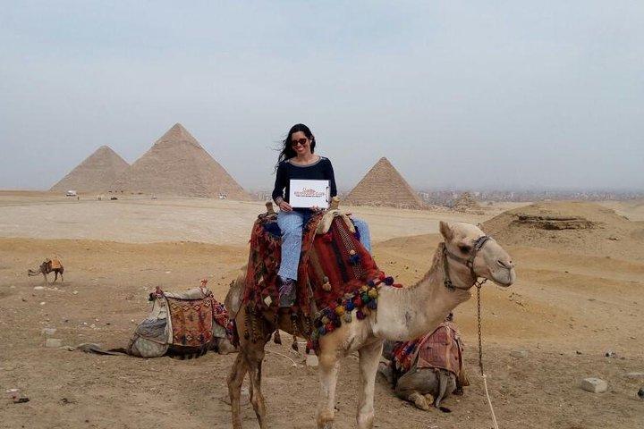 Sunset or Sunrise Tour: Pyramids of Giza by Horse or Camel