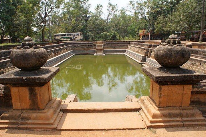 Anuradhapura Private Day Trip from Colombo, Negombo, or Katunayaka