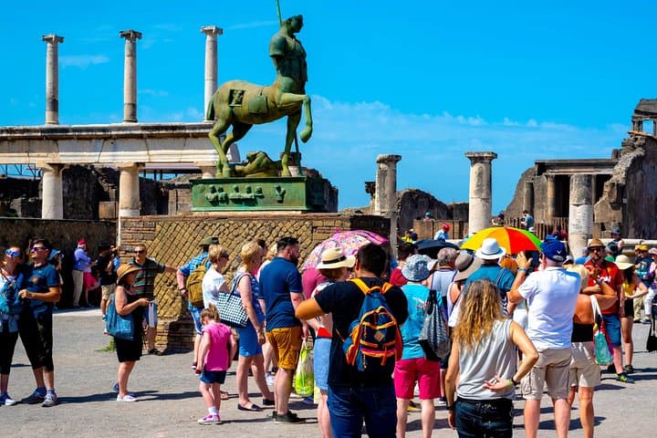 Private Tour: Pompeii & Wine Tasting at the Slopes of Mt Vesuvius
