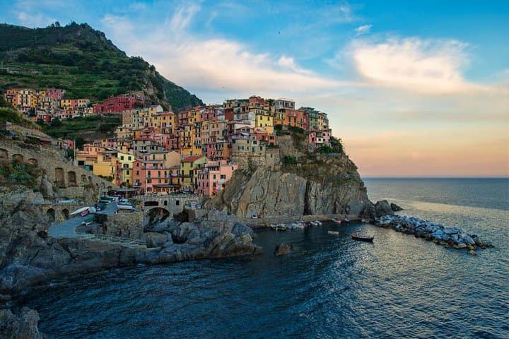 From Milan: Cinque Terre Guided Full-Day Trip With Cruise