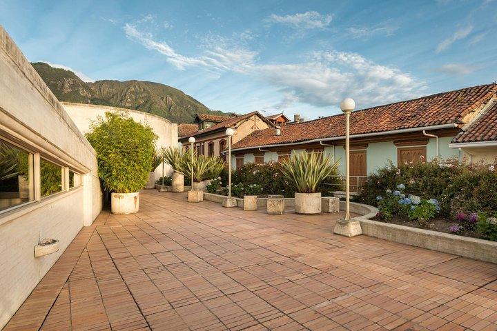 VIP Layover Bogota City Tour: Monserrate, Candelaria, Coffee, 6hr