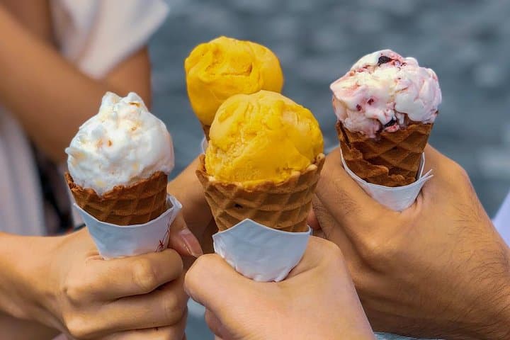 Rome Max 6 People Walking Tour: Pantheon, Trevi Fountain, Gelato
