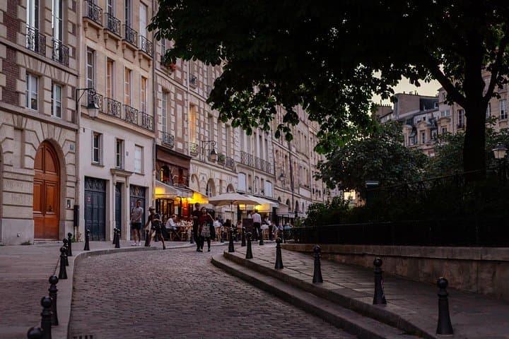 A Magical Evening in Paris With Locals: PRIVATE City Walking Tour