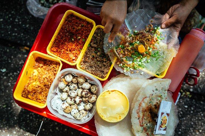 Highlights & Hidden Gems With Locals: Best of Ho Chi Minh City Private Tour