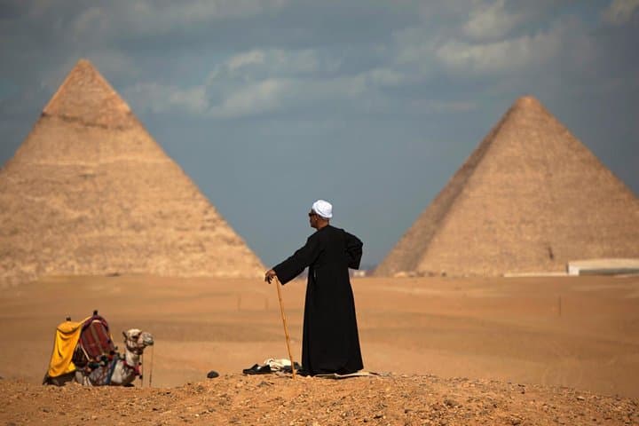 Full-Day Tour to Giza Pyramids, Memphis, and Sakkara