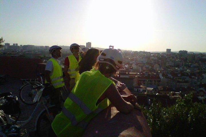 3-Hour Lisbon 7 Hills Electric Bike Tour