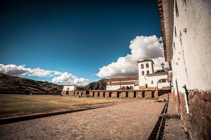Full-Day Tour to Sacred Valley: Ollantaytambo, Chinchero, Yucay Museum and Lunch