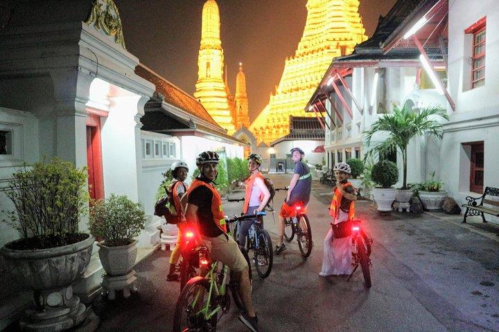 Bike Bangkok at Night with Thai Dinner