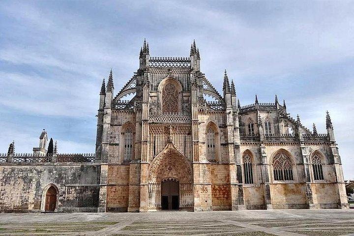 Convent of Christ, Batalha and Alcobaça Monasteries Tour from Lisbon