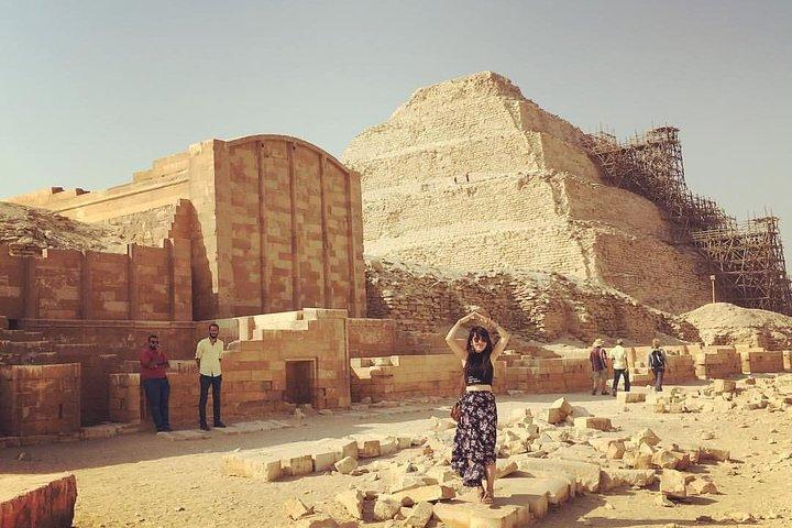 Stopover Tour of Cairo (Pyramids, Museum, Bazaar)