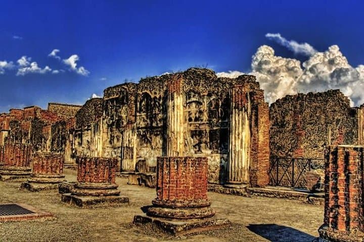 Private Tour: Herculaneum - Pompeii - Vesuvius with pickup