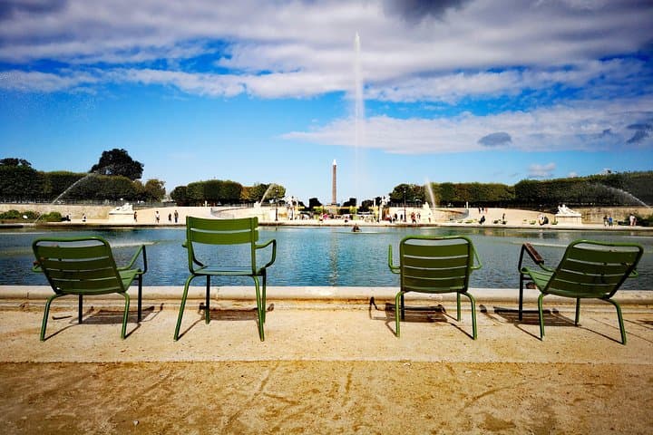Paris Private Tour with Seine River Cruise
