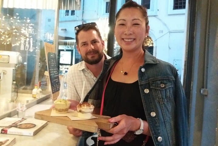 Dessert and Cakes Tasting and Sightseeing Tour in Rome
