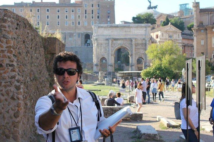 Walking Tour of the Colosseum, Roman Forum and Palatine Hill